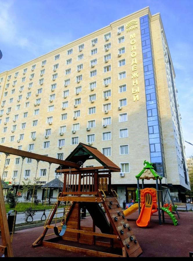 אלמטי Апартаменты В Центре, В Новом Доме מראה חיצוני תמונה